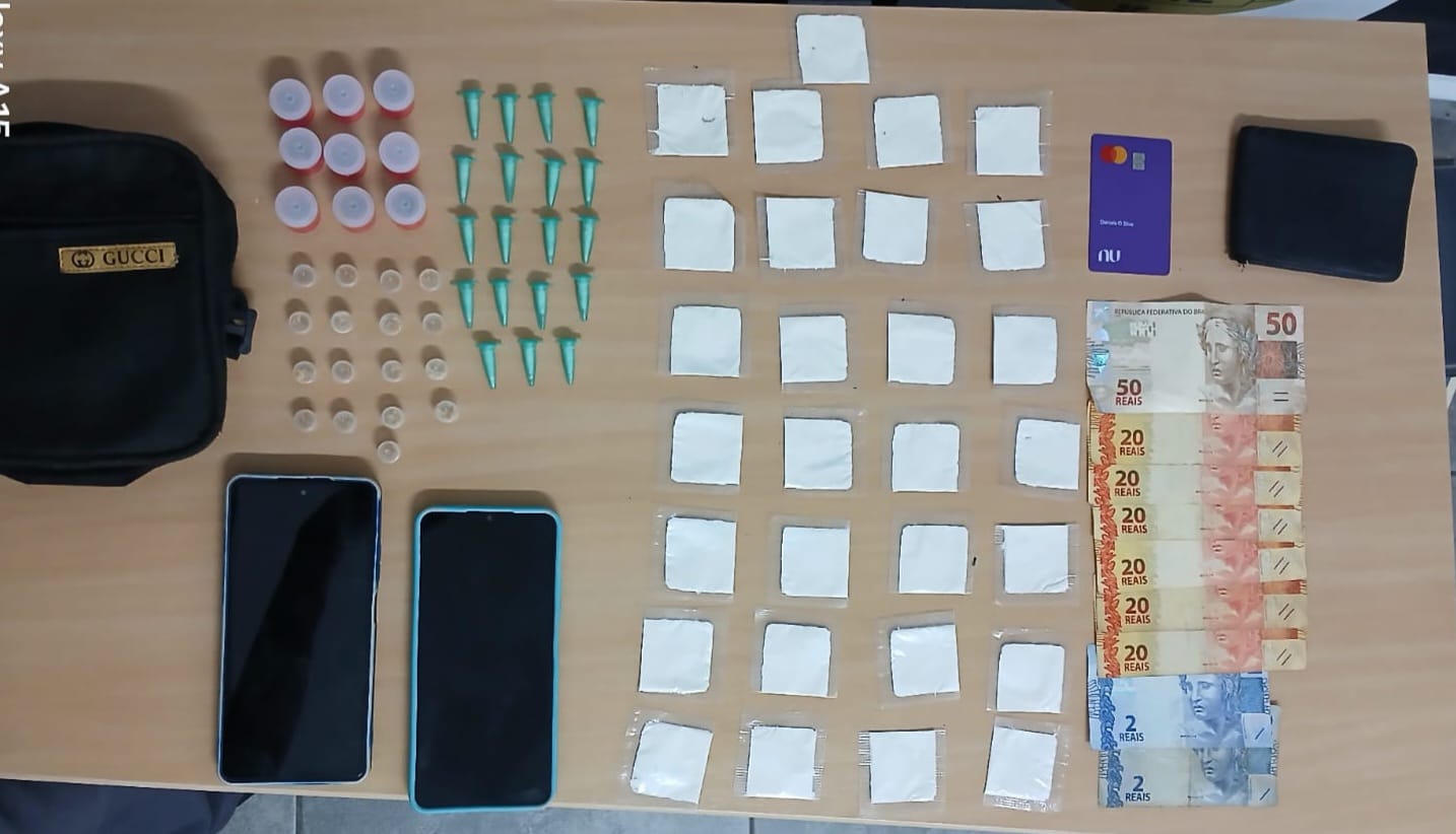 DOIS HOMENS SÃO PRESOS POR TRÁFICO NO BAIRRO DO TANQUE, EM ATIBAIA