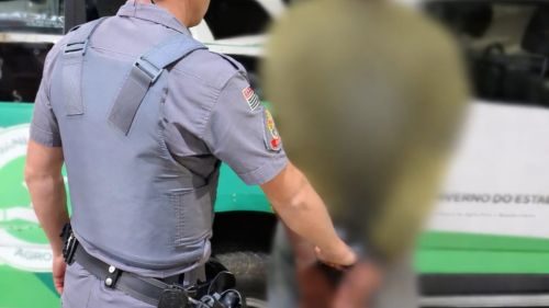 PM CAPTURA PROCURADO POR HOMICÍDIO NA PRAÇA DOMINGOS SEGURADO, EM JOANÓPOLIS