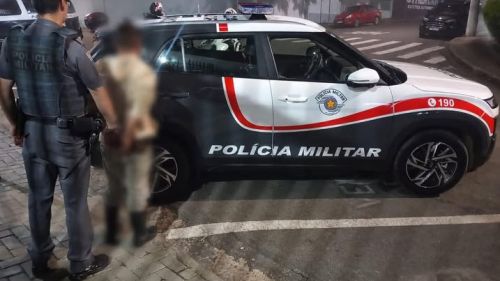 PM RECUPERA MOTOCICLETA FURTADA E PRENDE AUTOR EM FLAGRANTE EM JOANÓPOLIS