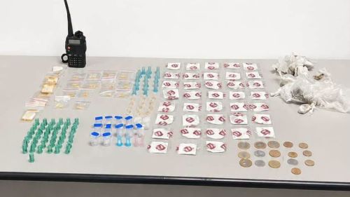 POLÍCIA MILITAR APREENDE DOIS ADOLESCENTES POR TRÁFICO DE DROGAS EM ATIBAIA