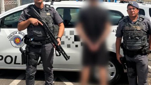 POLÍCIA MILITAR PRENDE HOMEM POR TRÁFICO DE DROGAS EM PIRACAIA