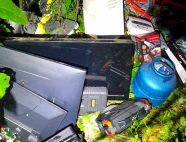 POLÍCIA MILITAR PRENDE HOMENS POR FURTO EM ATIBAIA