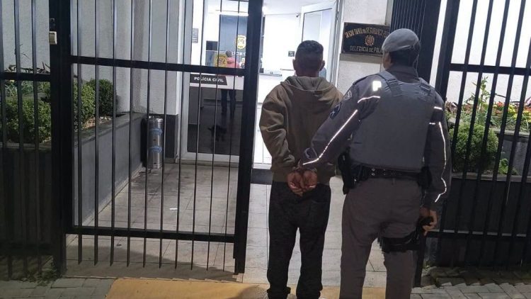 PM PRENDE INDIVÍDUO POR FURTO DE VEÍCULO EM PIRACAIA